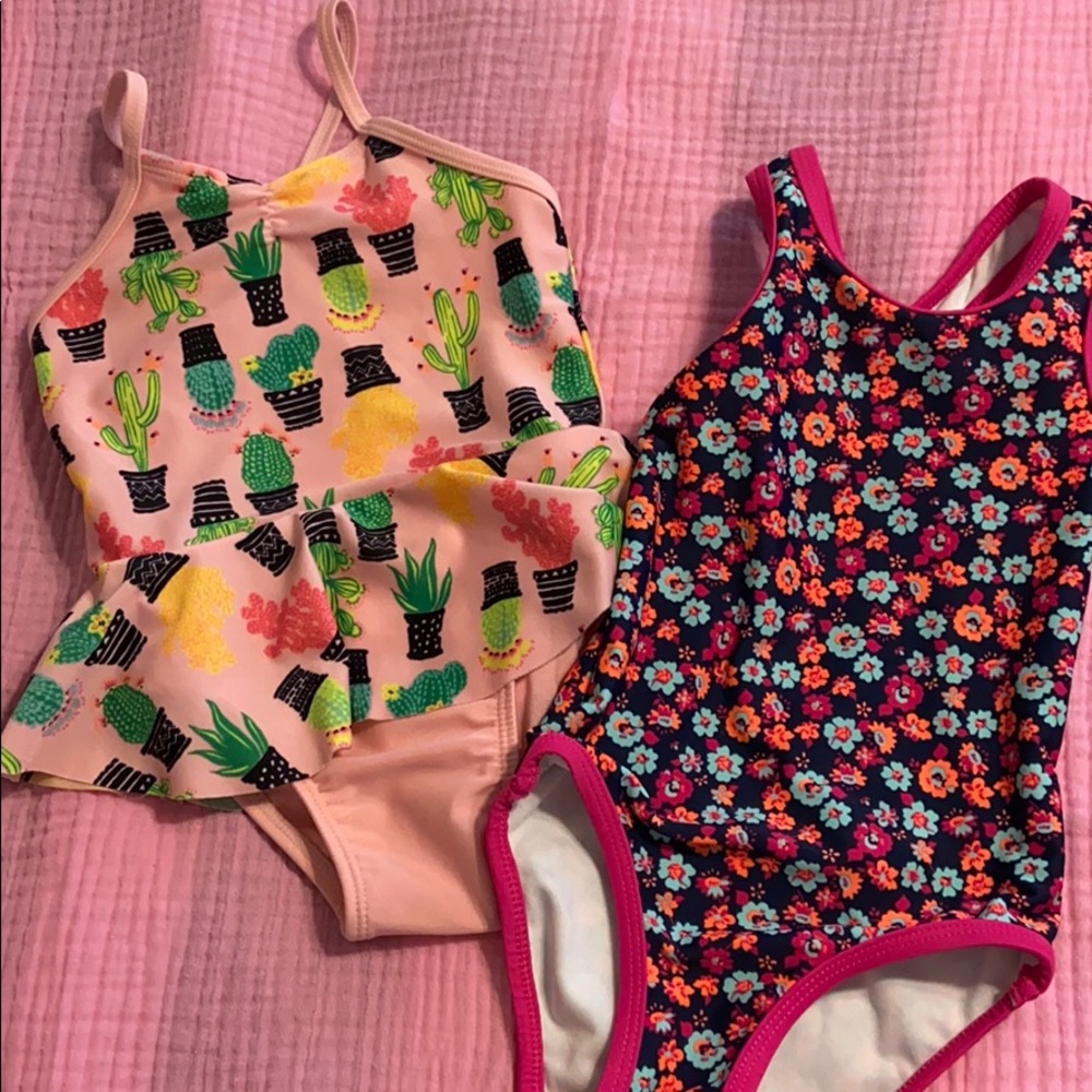 2 Cat and Jack Toddler Girl Swimsuits